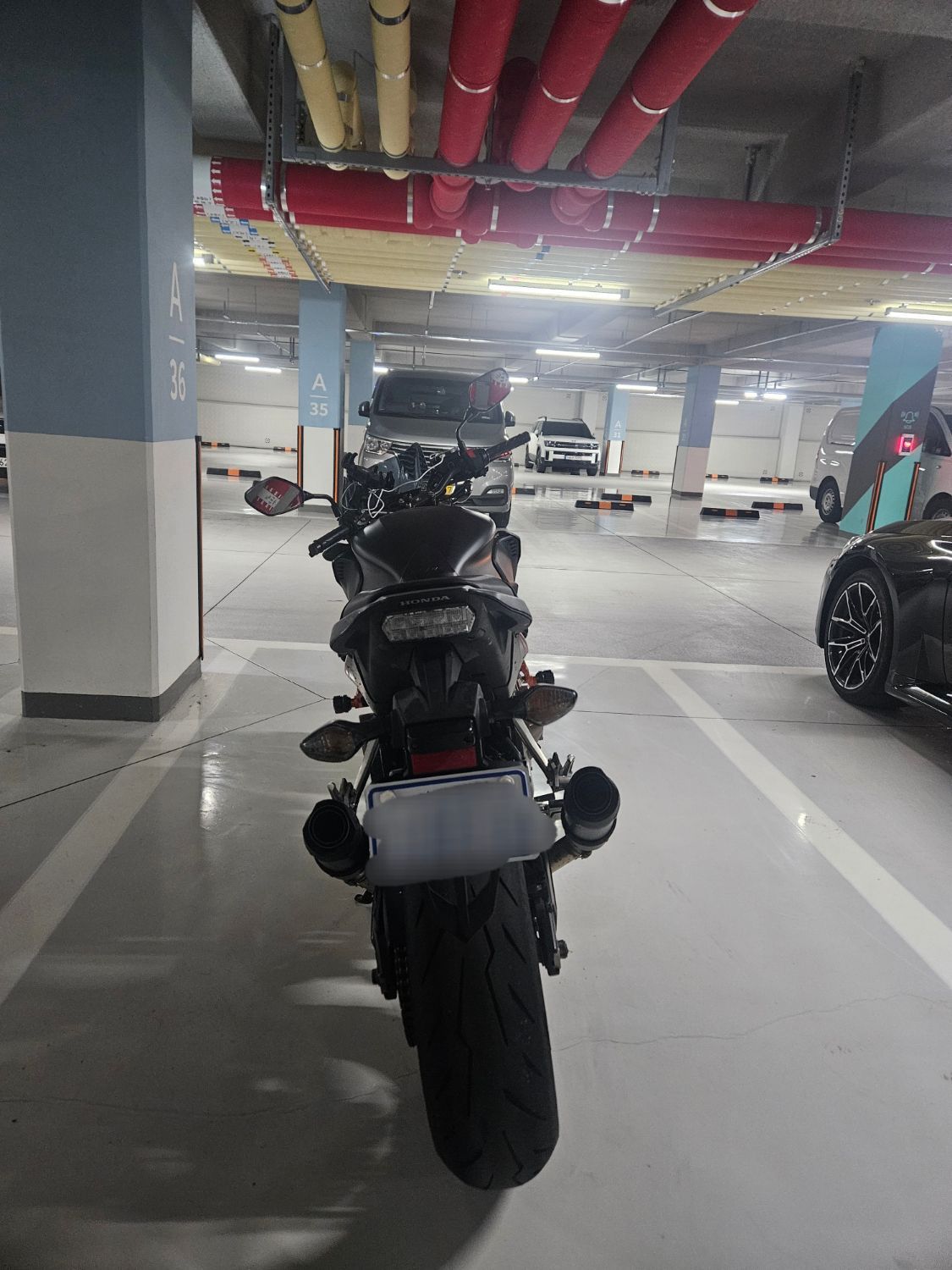 혼다 CB 650 F 2018 블랙 사진 4