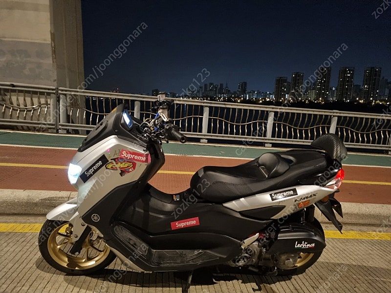 야마하 NMAX 125 more