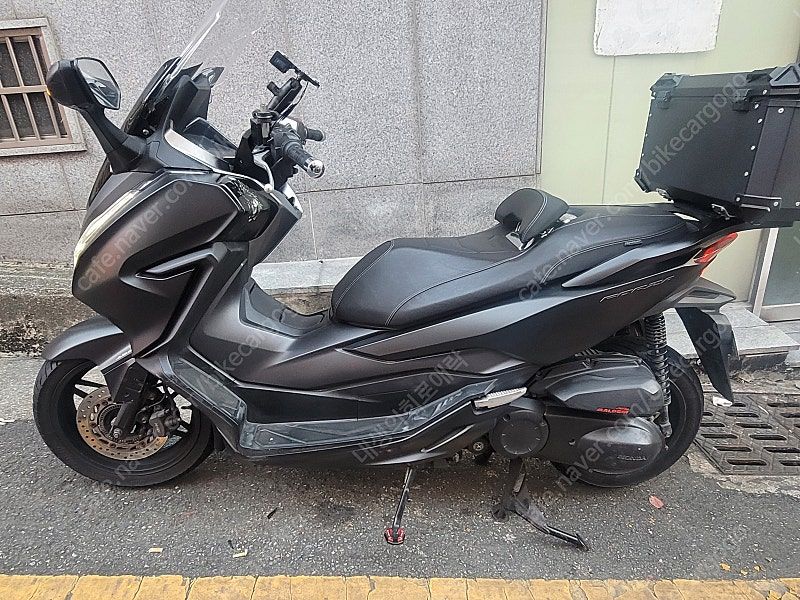 혼다 포르자 300 thumb 2