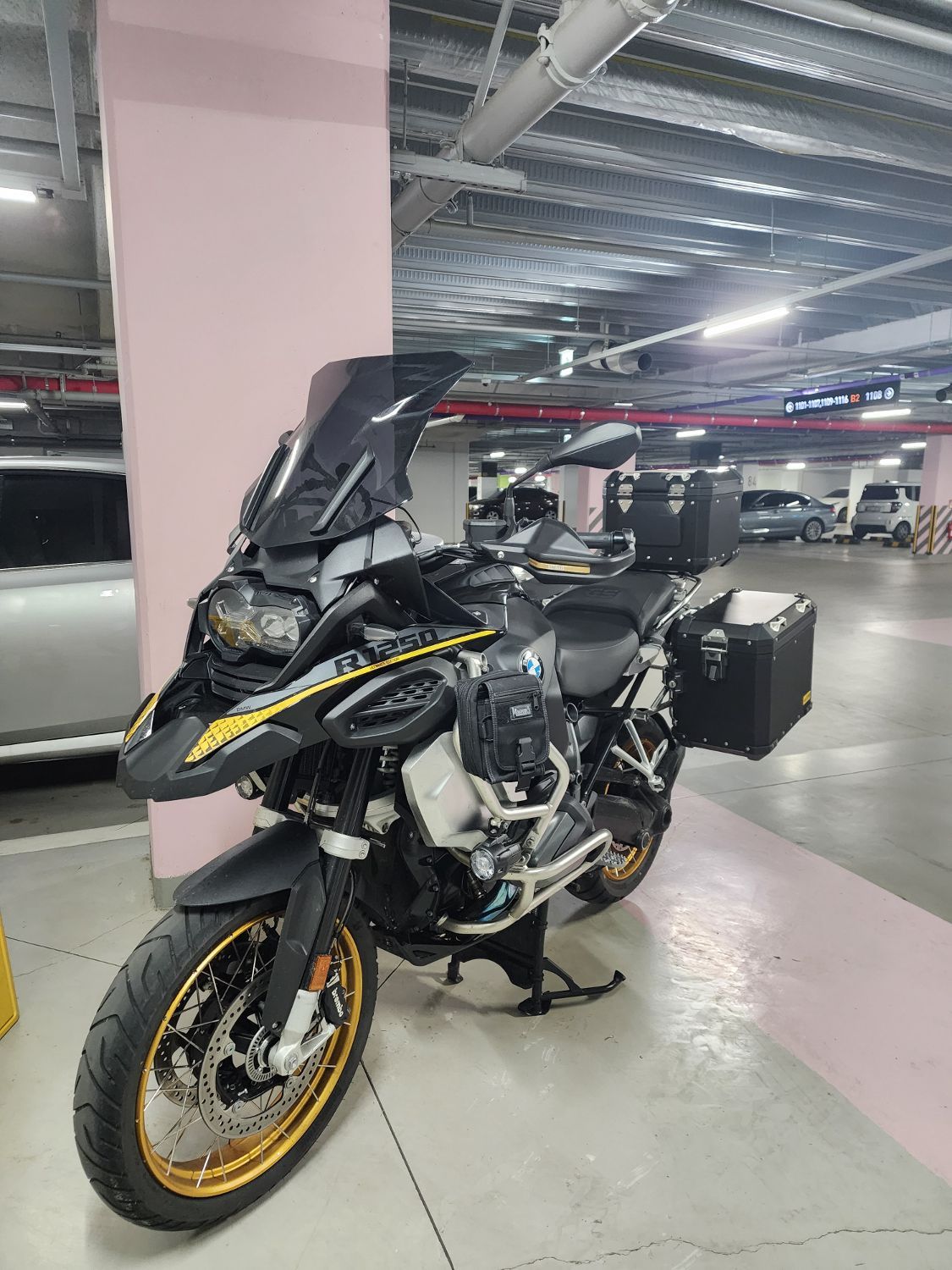BMW R 1250 GS 2024 블랙 사진 1
