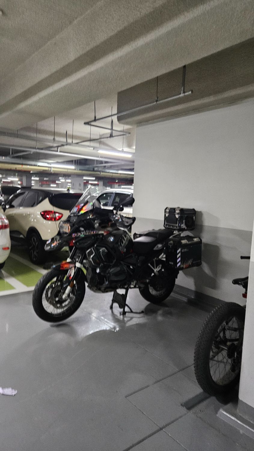 BMW R 1250 GS 어드벤처 2023 블랙 사진 4