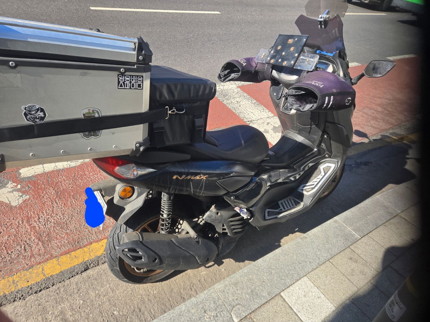 야마하 NMAX 155 more