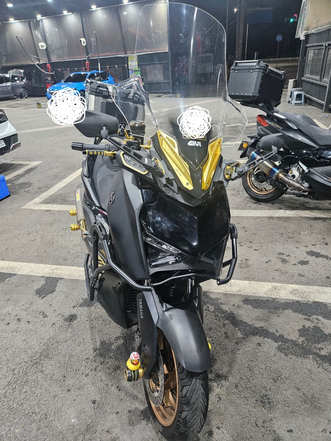 야마하 XMAX 300 ABS thumb 2