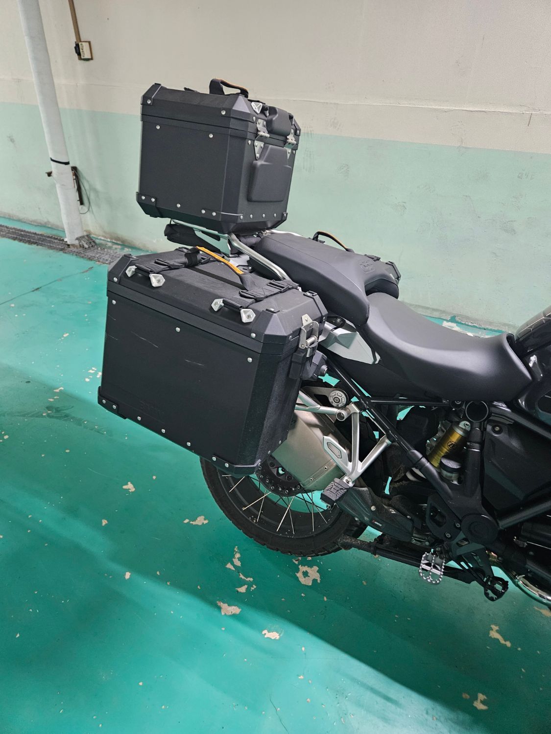 BMW R 1250 GS 어드벤처 2023 블랙 사진 2