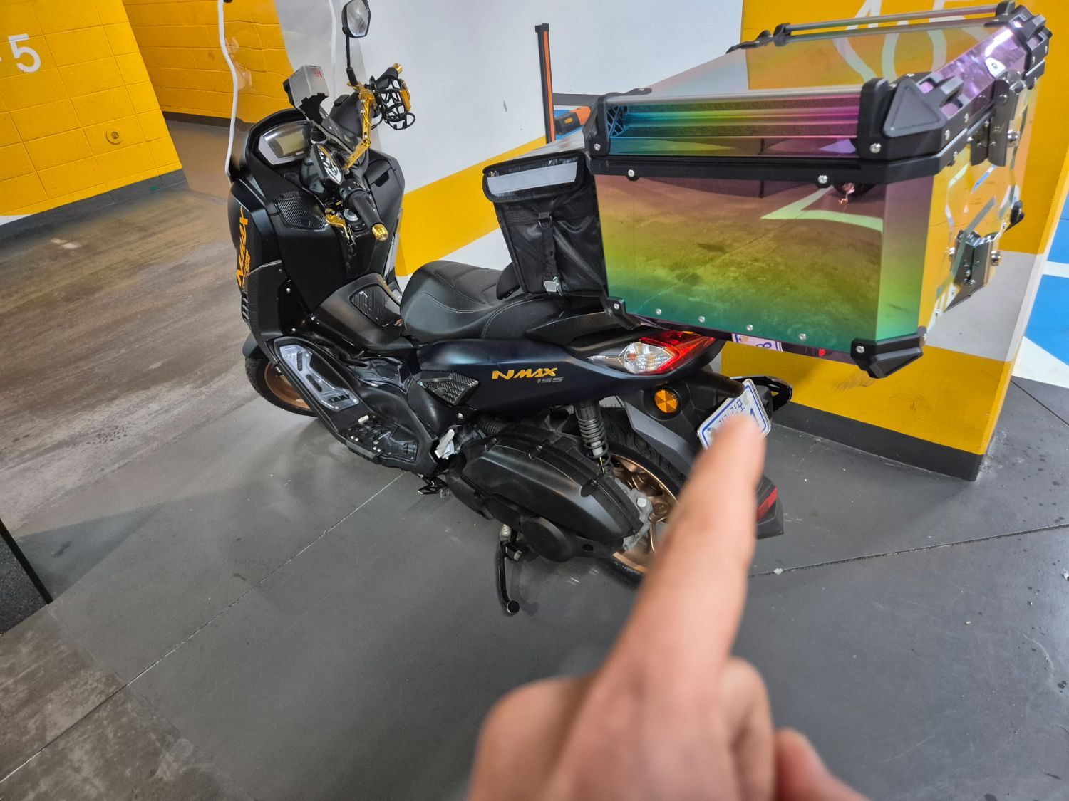 야마하 NMAX 155 more