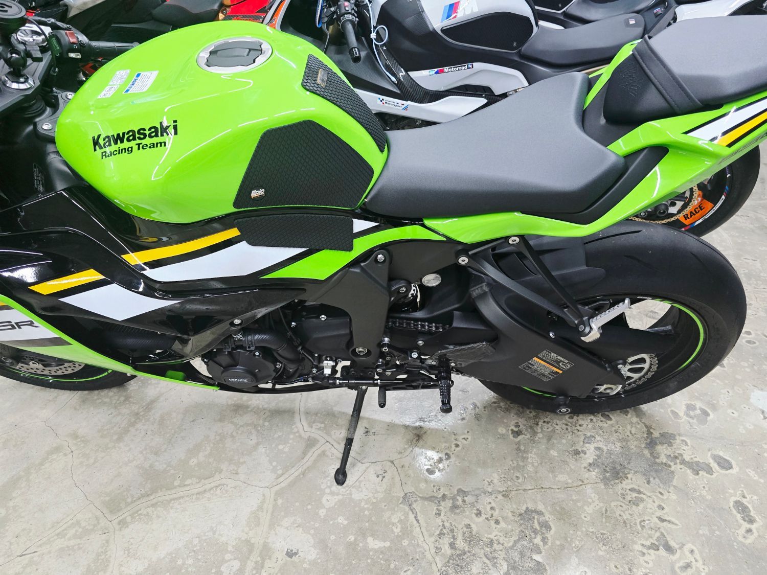 가와사키 ZX 6R 2025 그린 사진 5