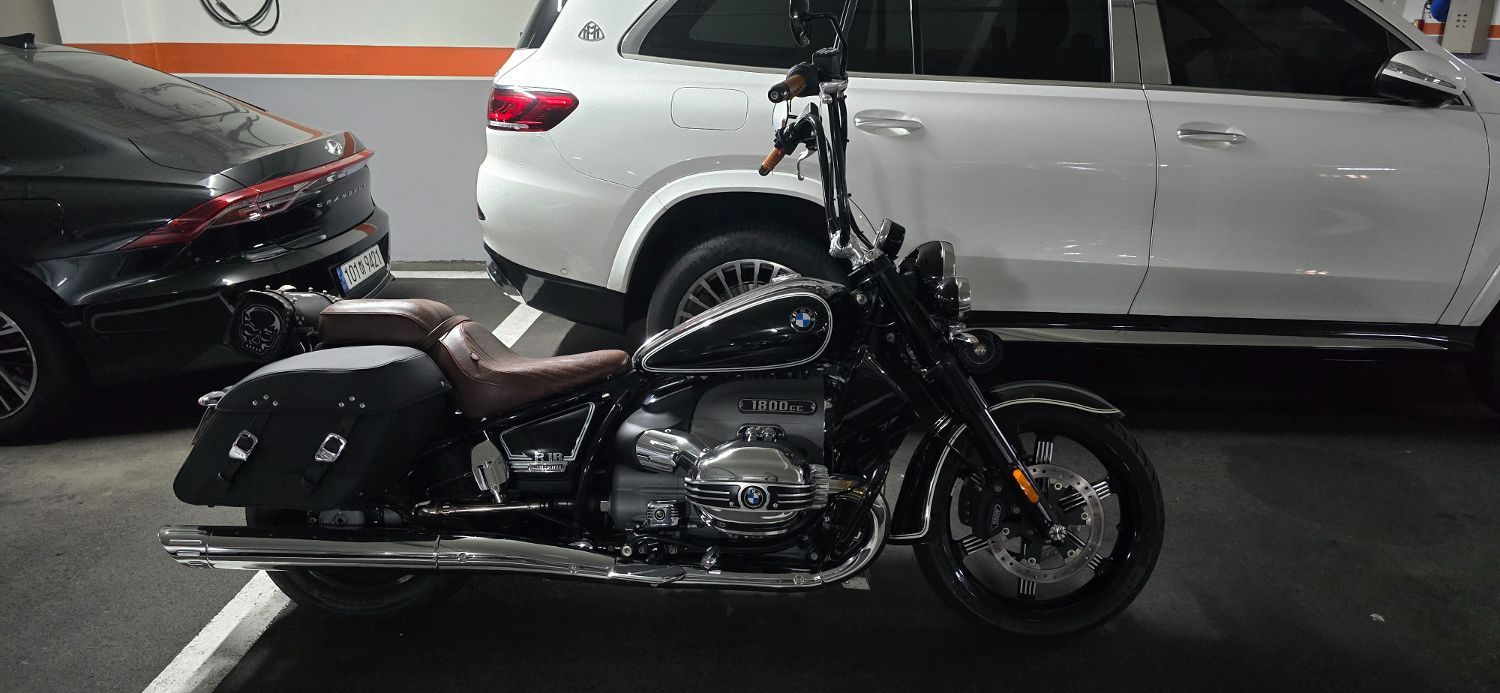 BMW R 18 클래식 2024 블랙 사진 2