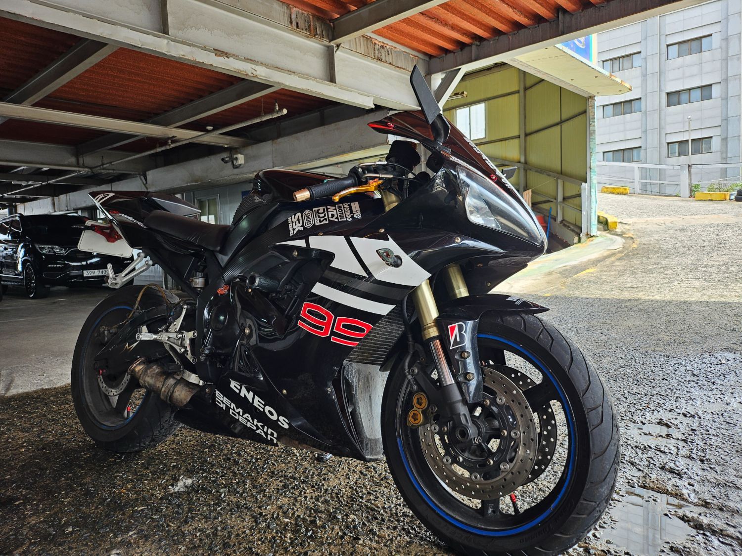 야마하 YZF R1 2002 블랙 사진 2