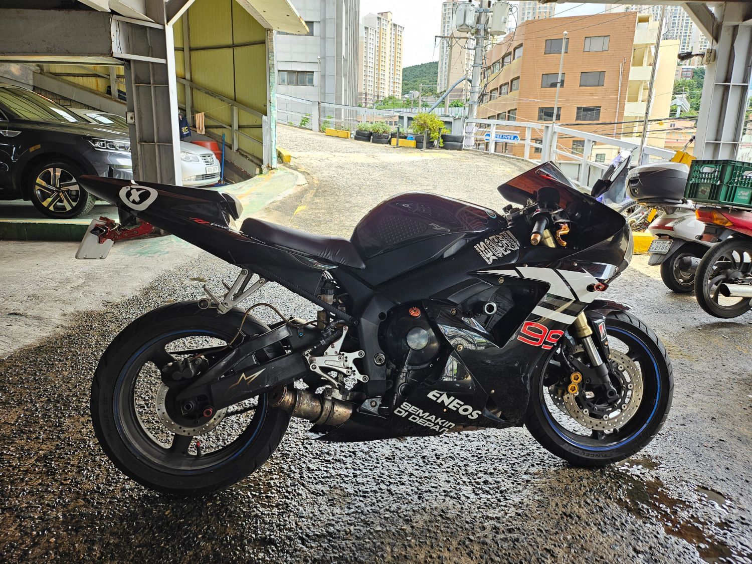 야마하 YZF R1 2002 블랙 사진 3