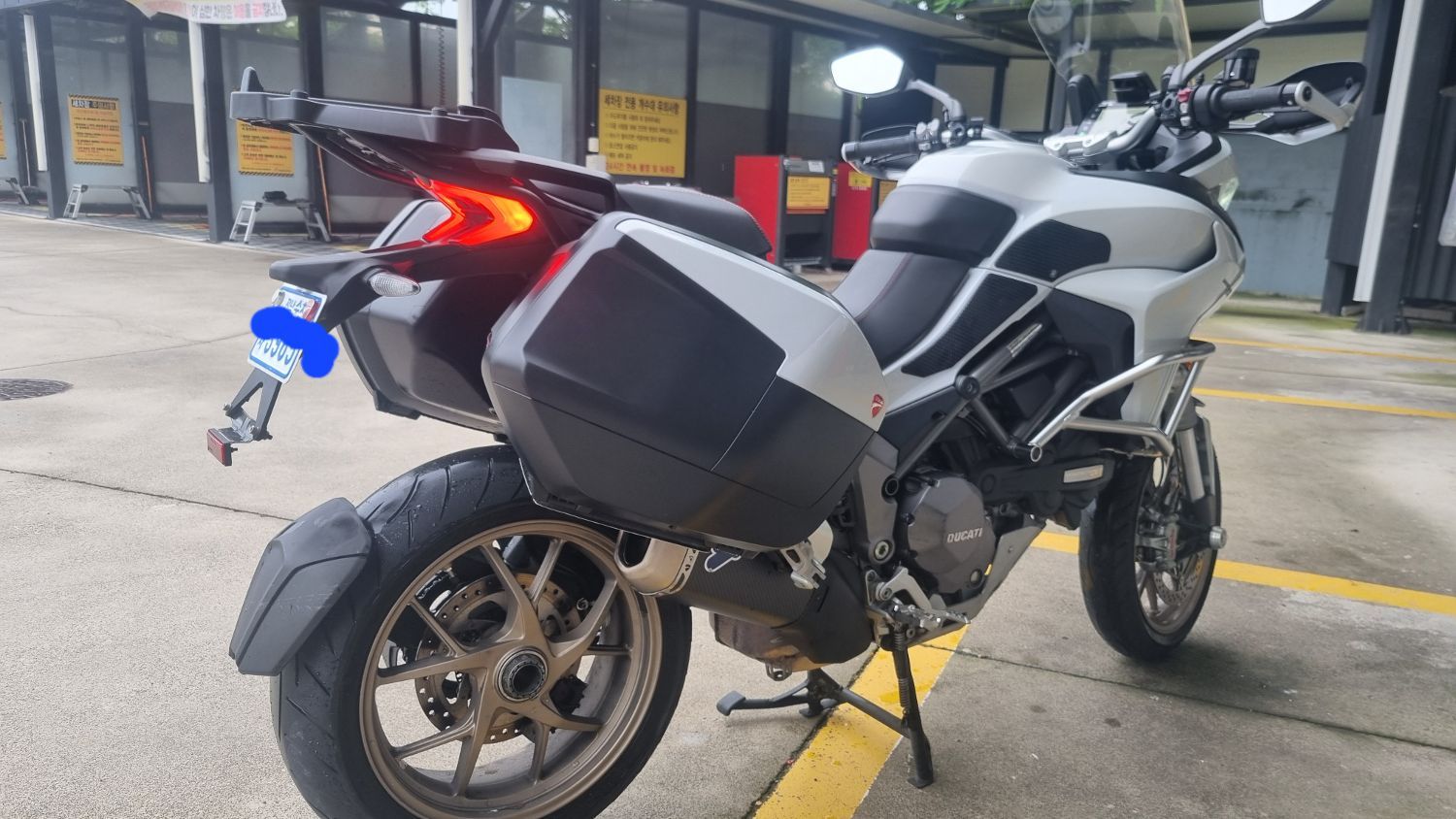 두카티 멀티스트라다 1260 S 2019 건메탈 사진 4