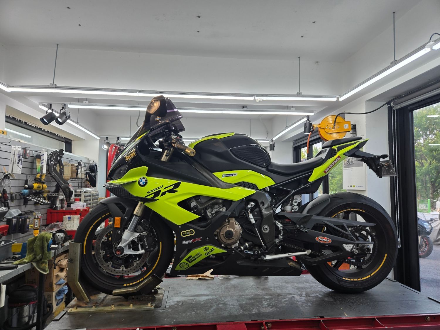 BMW S 1000 RR 2021 옐로 사진 2