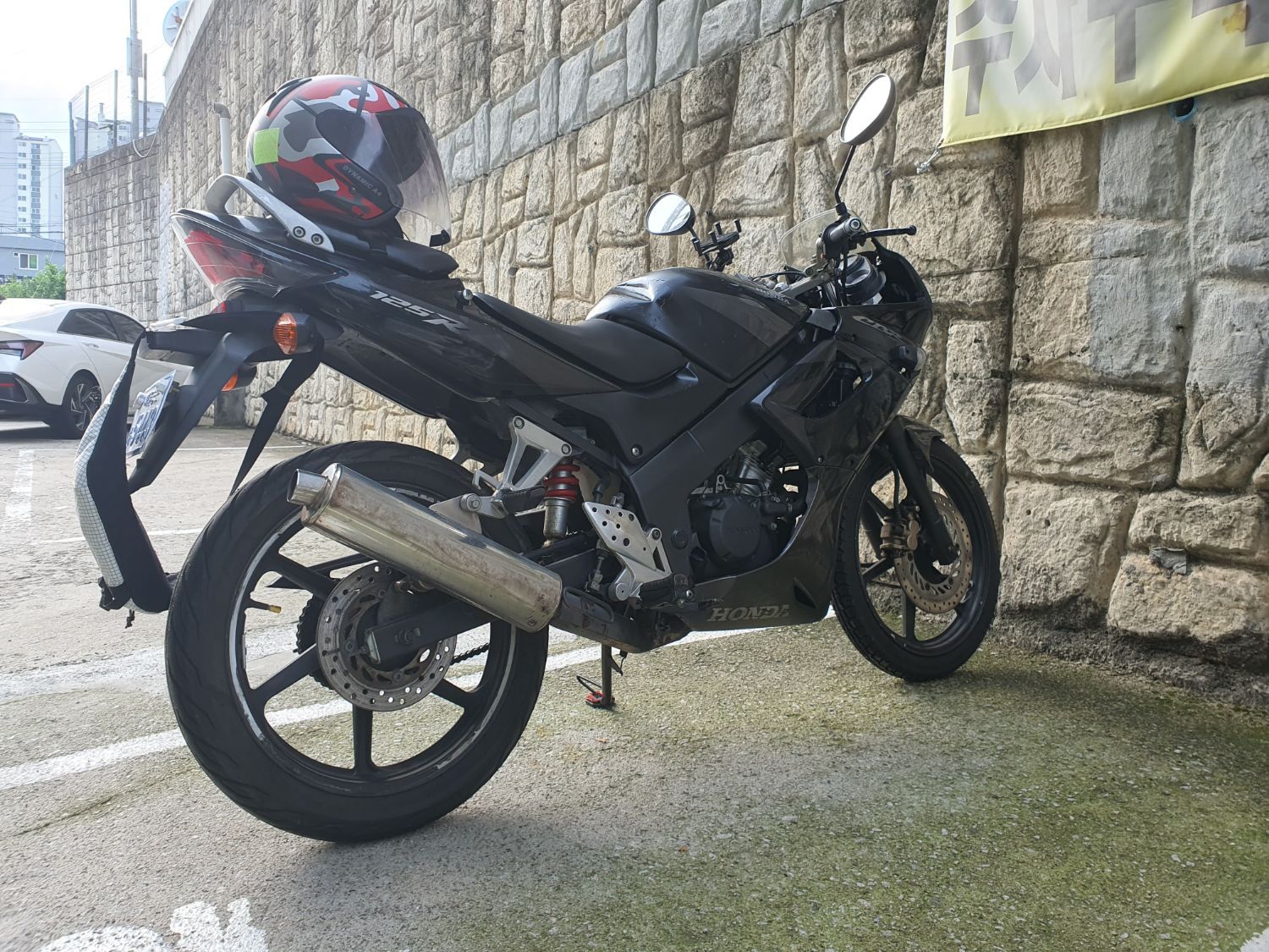 혼다 CBR 125 R thumb 2