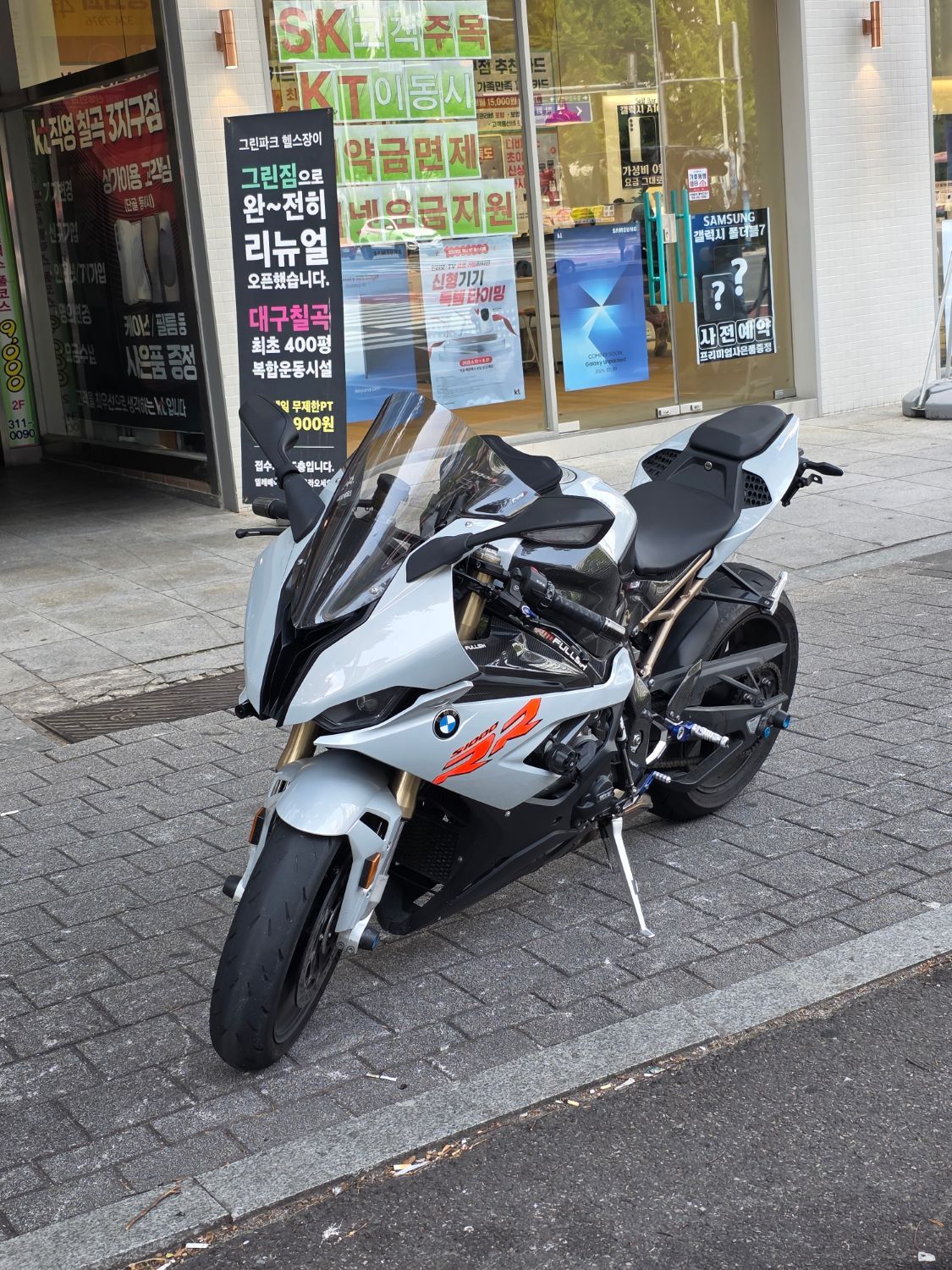 BMW S 1000 RR 2021 화이트 사진 4