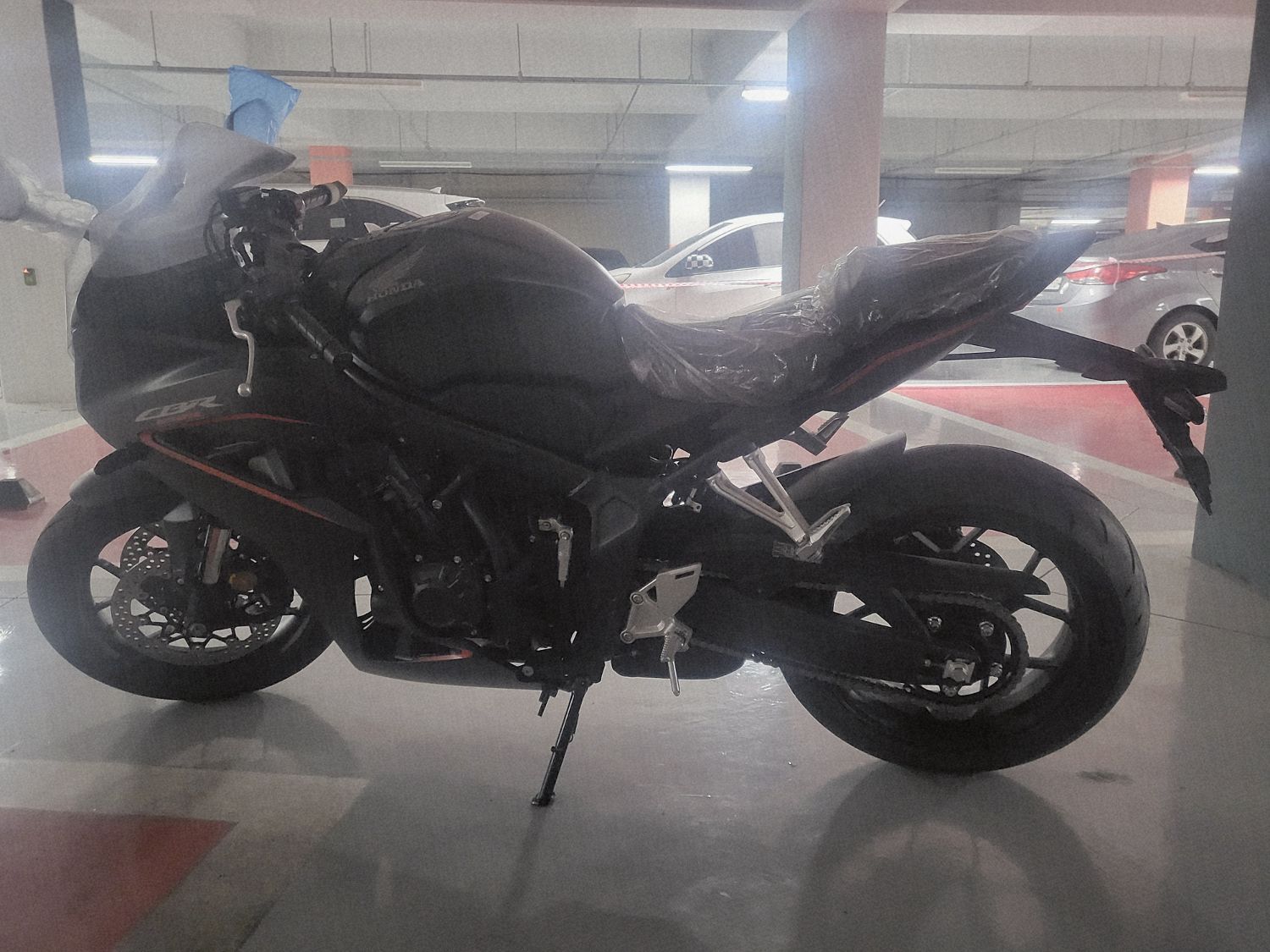 혼다 CBR 650 R E-CLUTCH thumb 2