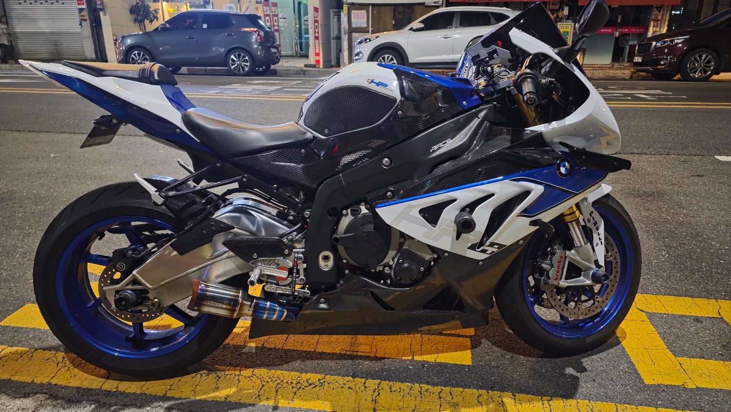 BMW HP4 컴피티션 2014 화이트 사진 3