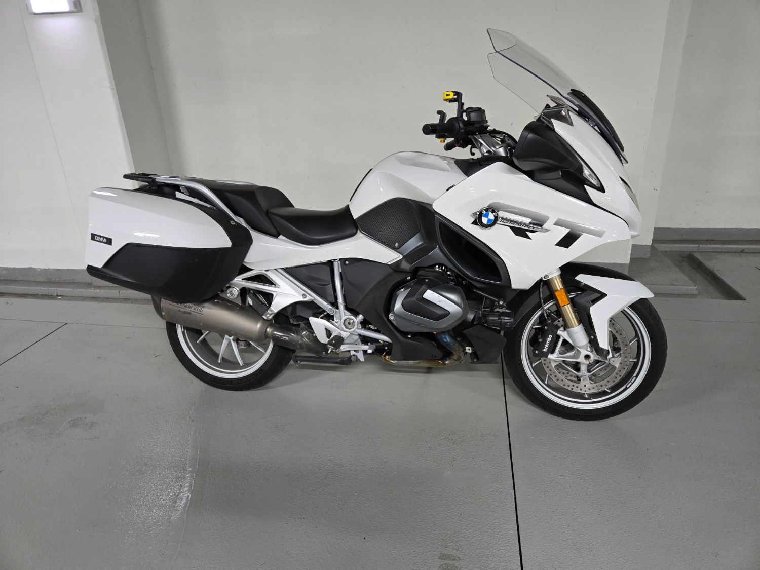 BMW R 1250 RT 2024 화이트 사진 2