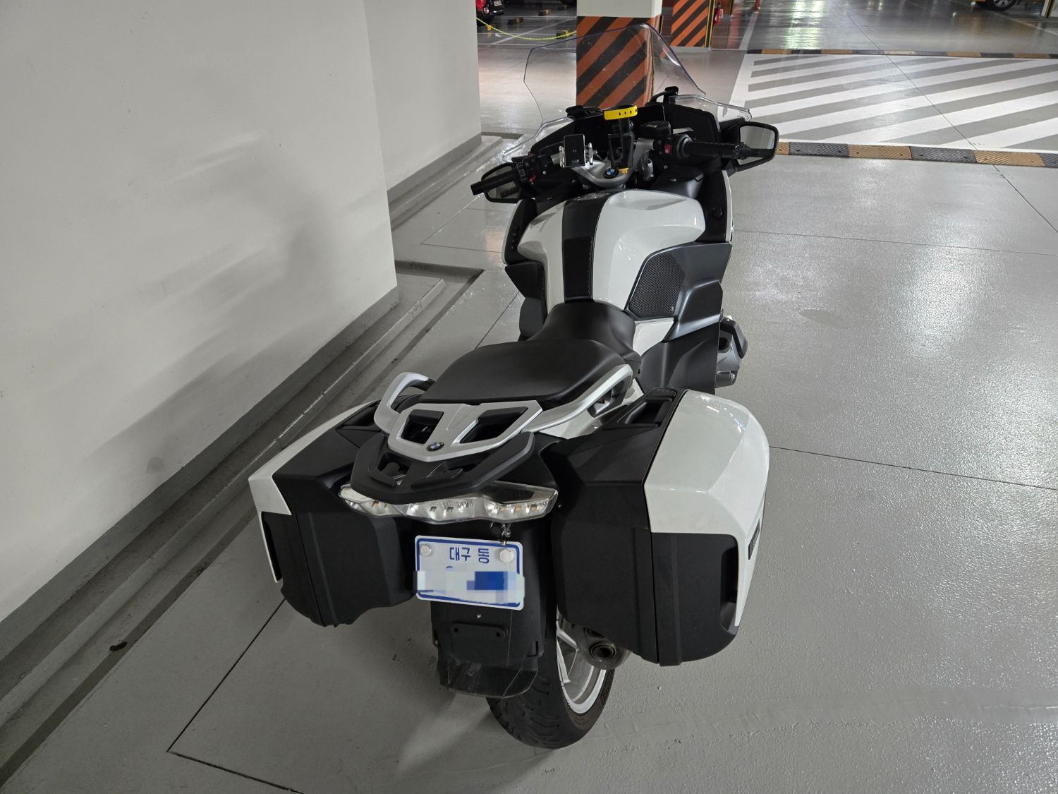 BMW R 1250 RT 2024 화이트 사진 4