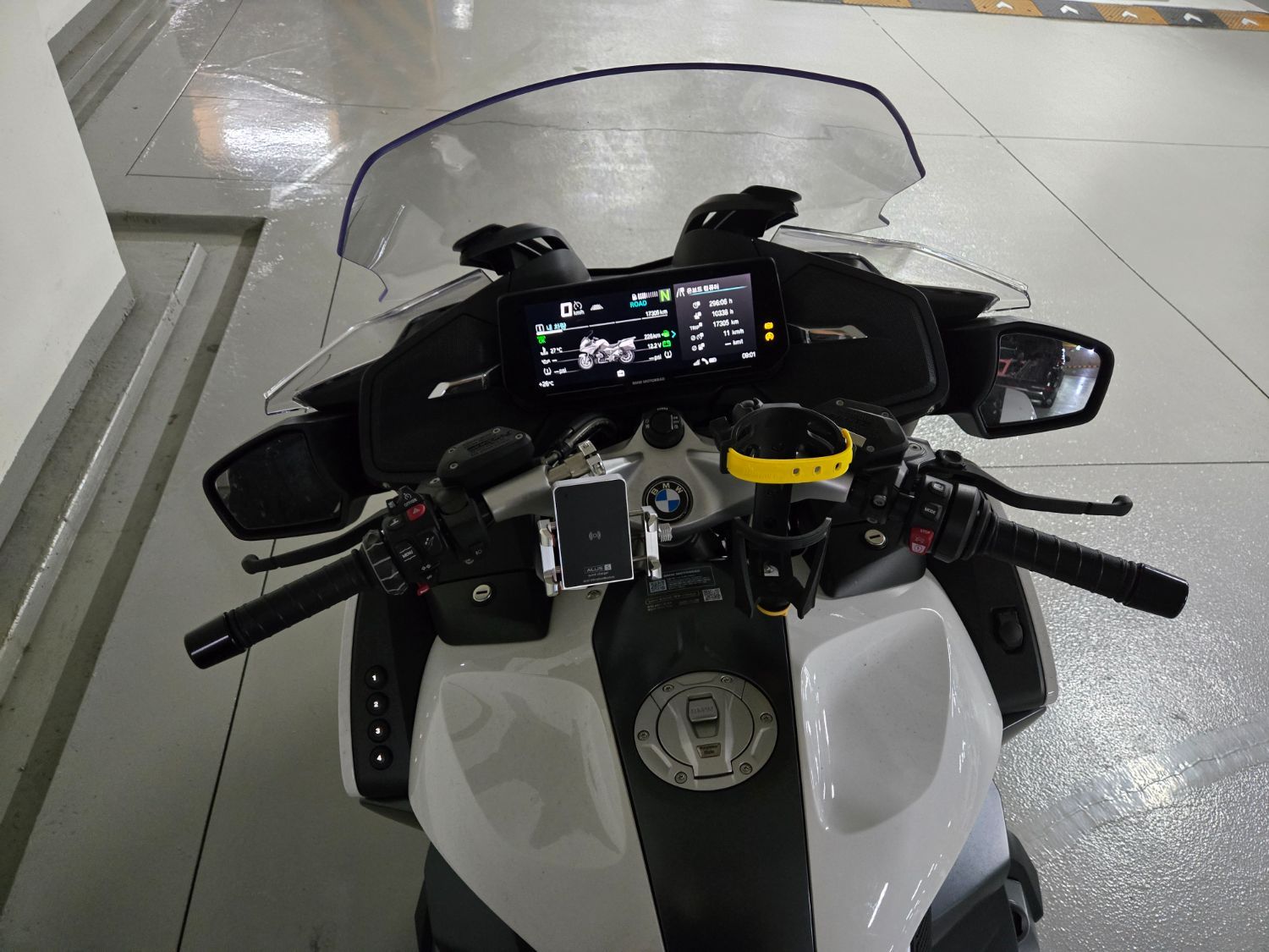 BMW R 1250 RT 2024 화이트 사진 5