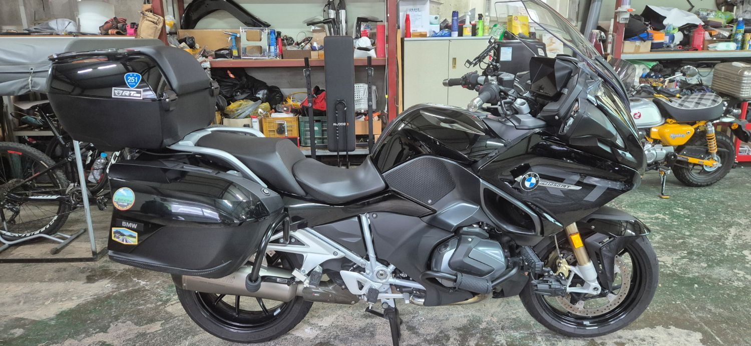 BMW R 1250 RT 2022 블랙 사진 1