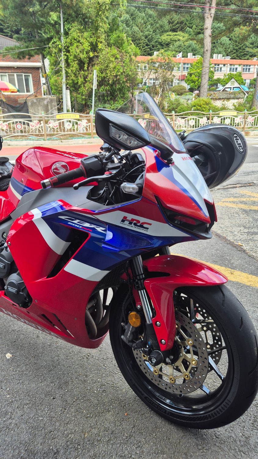 혼다 CBR 600 RR 2025 레드 사진 1