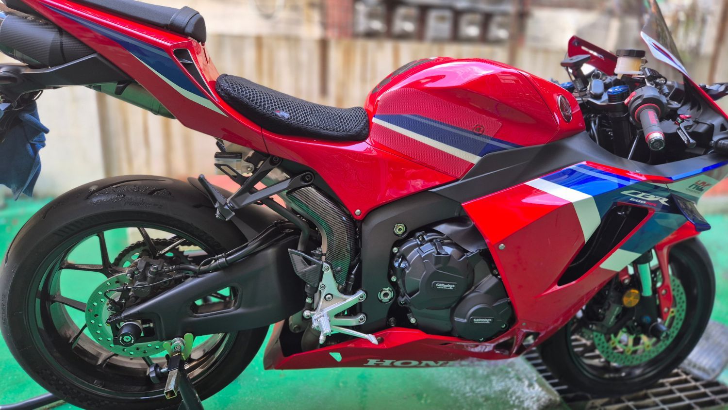 혼다 CBR 600 RR 2025 레드 사진 2