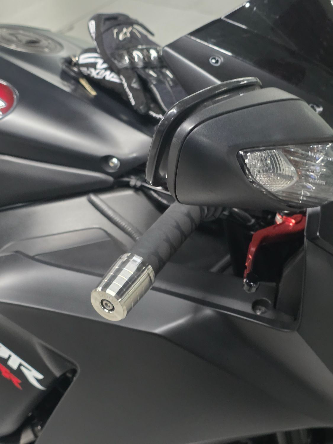 혼다 CBR 1000 RR 2016 블랙 사진 8