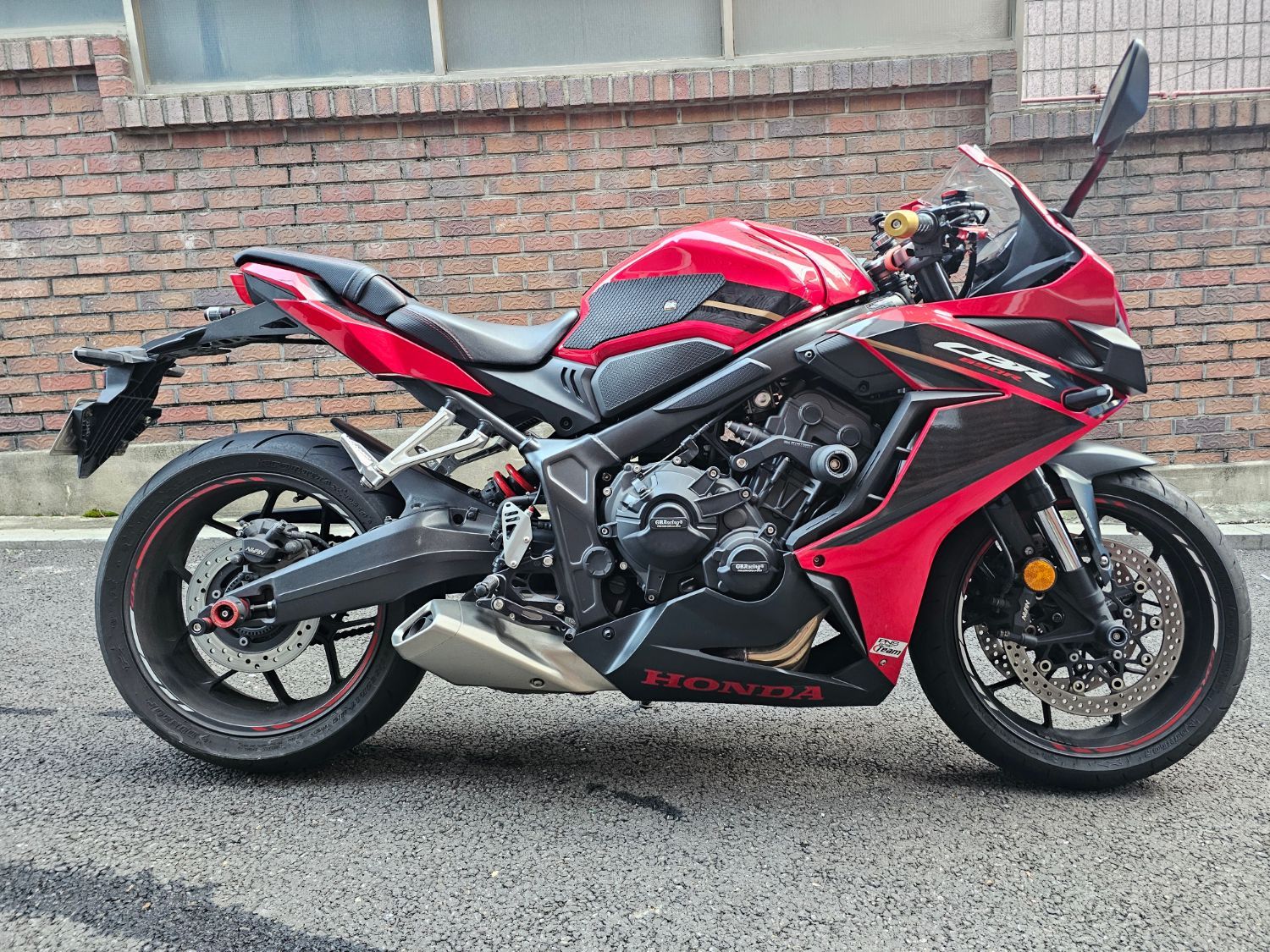 혼다 CBR 650 R 2023 레드 사진 1