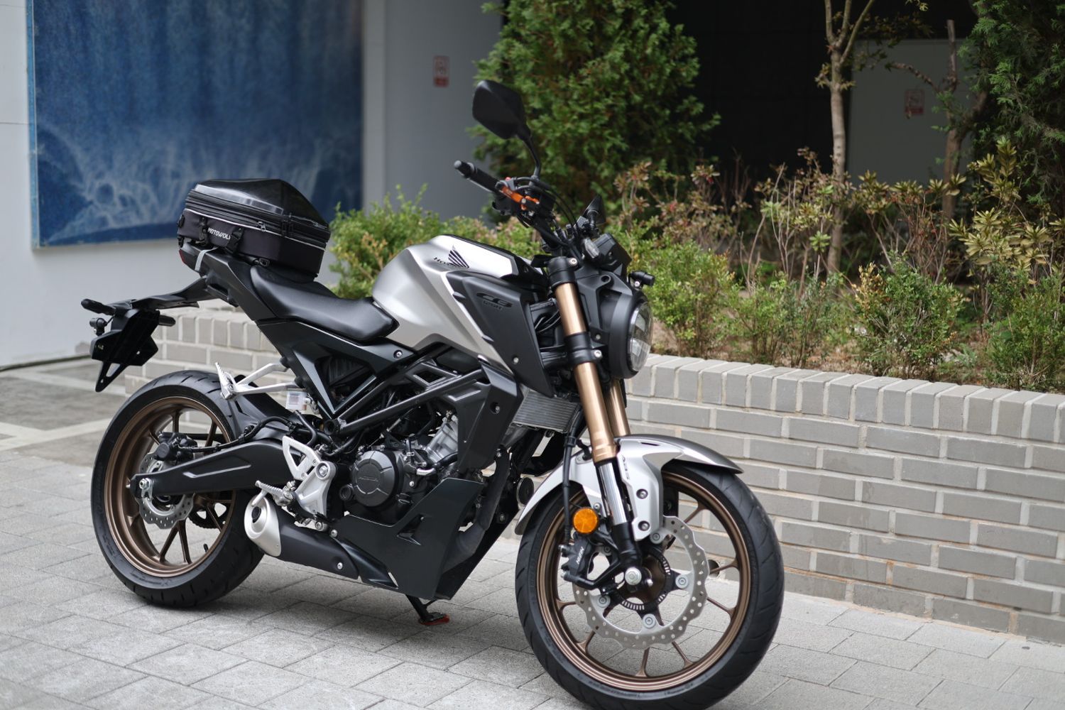 혼다 CB 125 R thumb 2