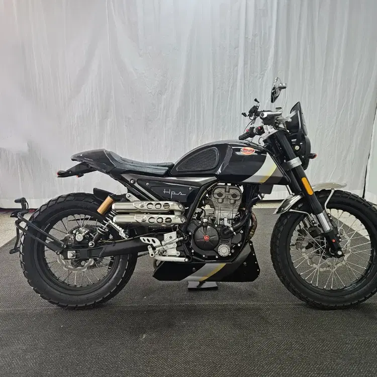 몬디알 힙스터 125 main