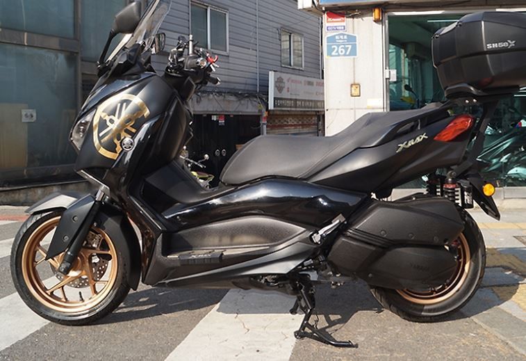 야마하 XMAX 300 ABS thumb 2
