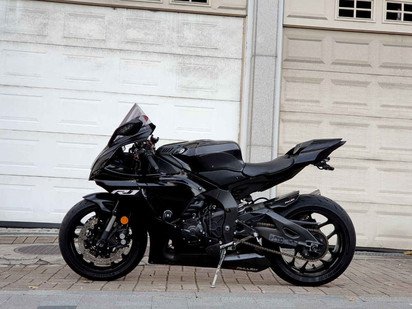 야마하 YZF R1 thumb 2