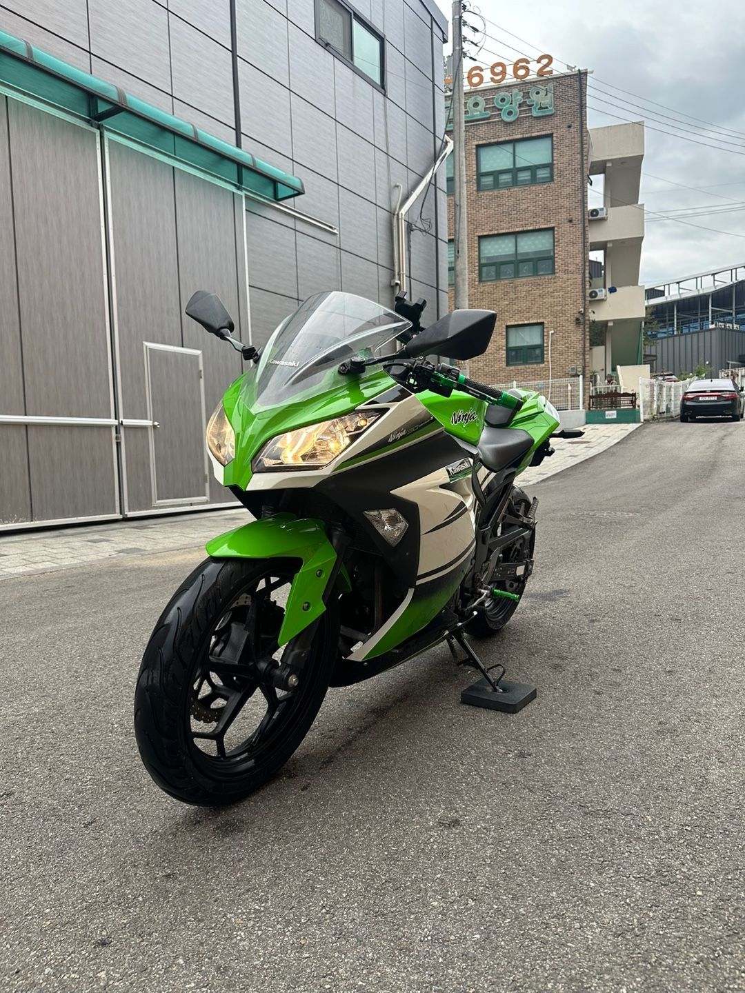 가와사키 닌자 300 thumb 2