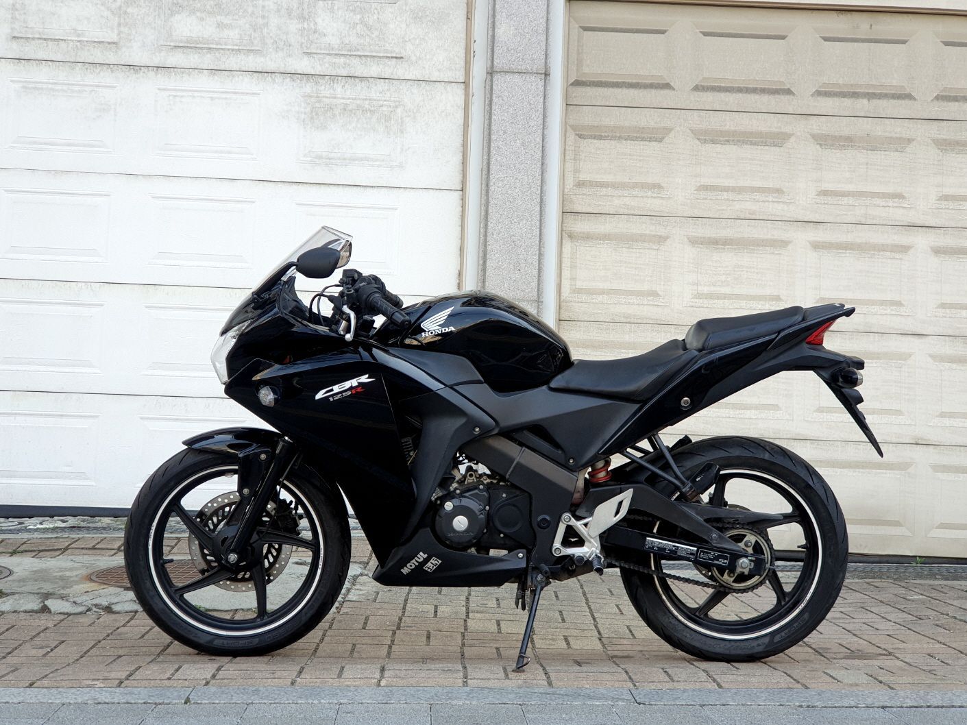 혼다 CBR 125 R thumb 2