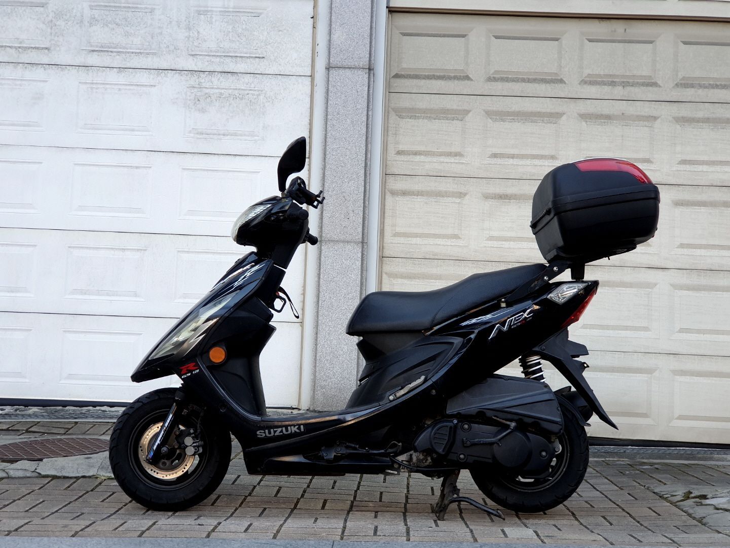 스즈키 GSR 125 NEX thumb 2