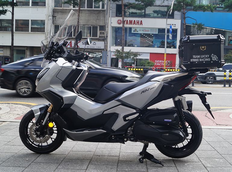 혼다 ADV 350 more