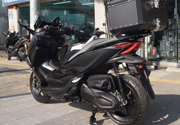 혼다 포르자 350 more