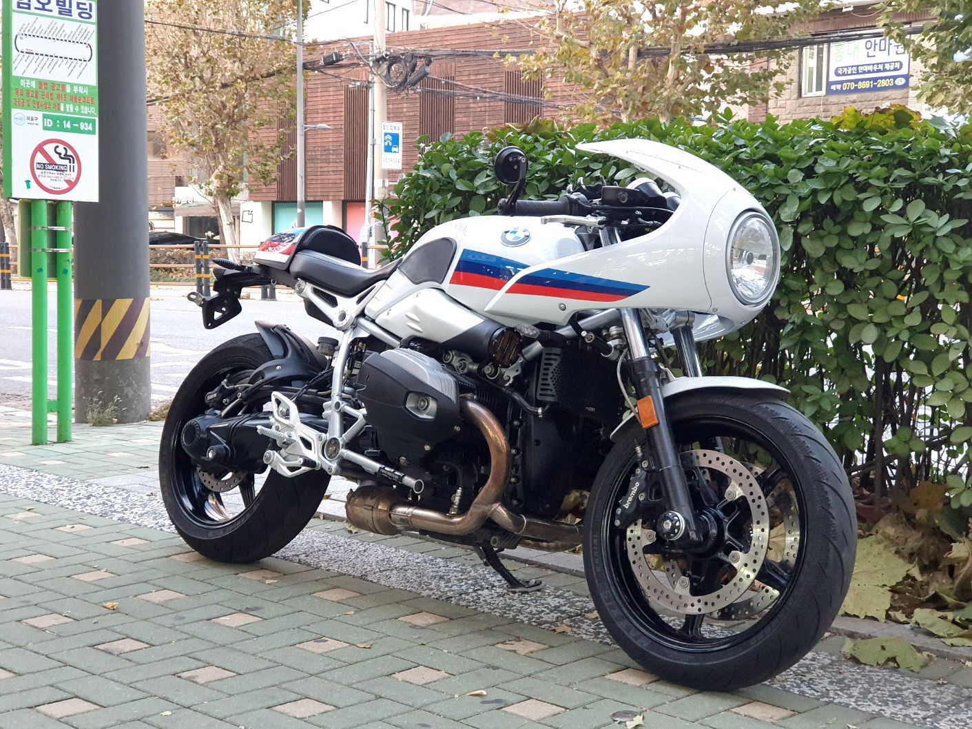 BMW R nine T 레이서 more