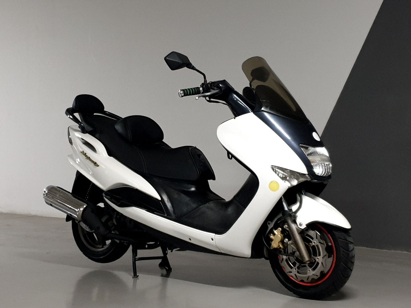 야마하 마제스티 125 more