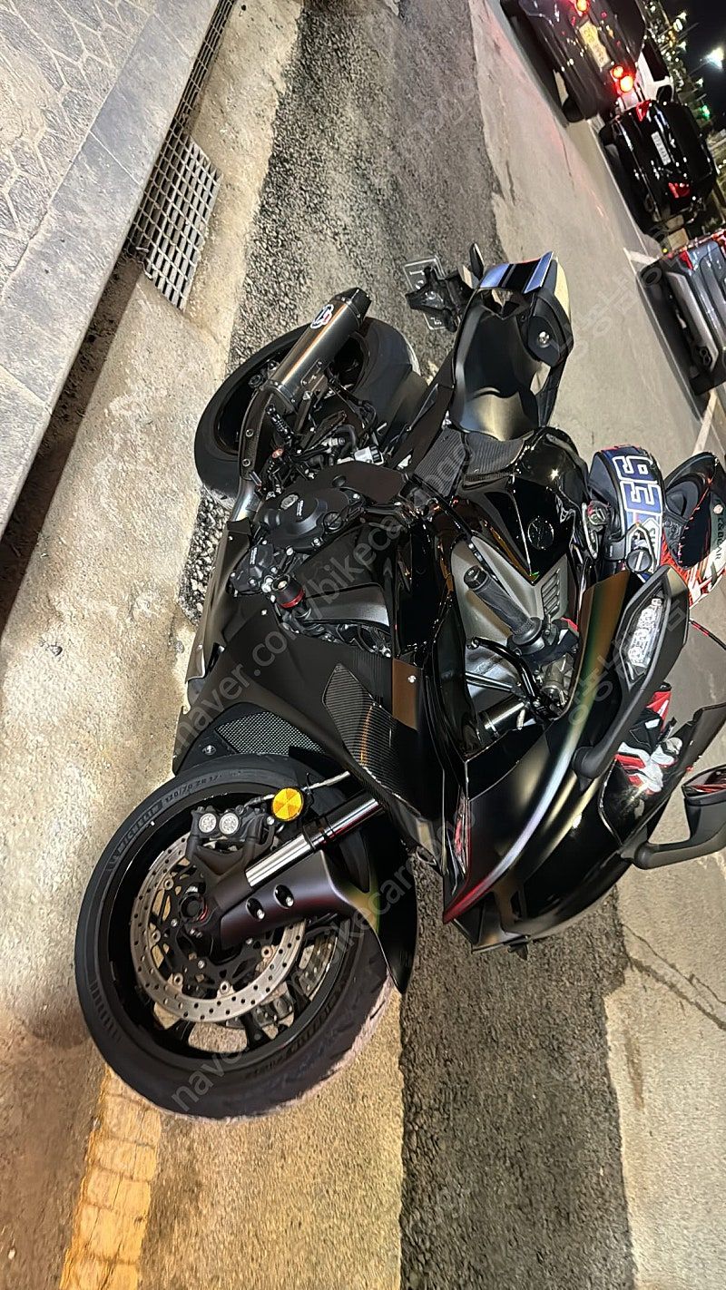 야마하 YZF R1 more