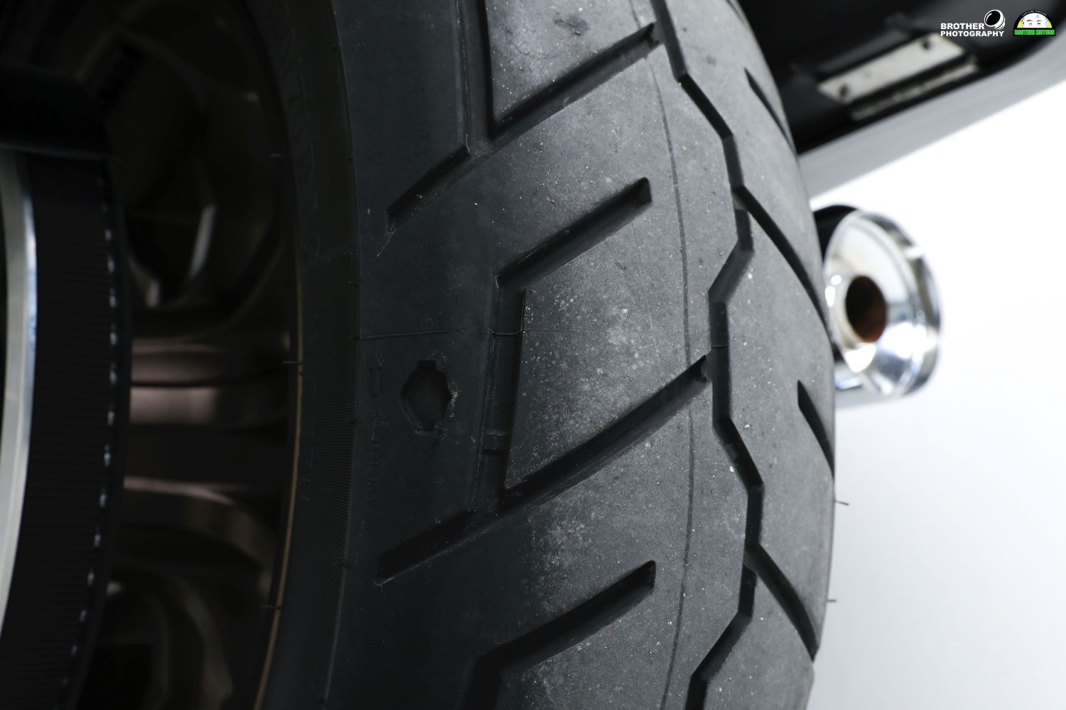 할리데이비슨 로우라이더 ST more