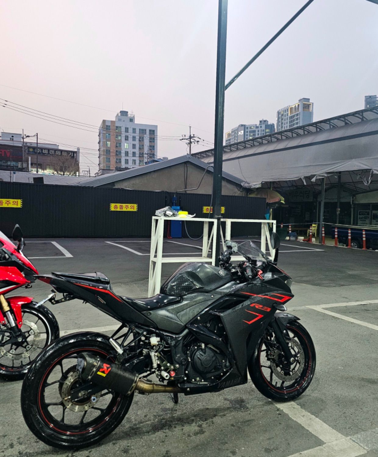 야마하 YZF R3 thumb 2