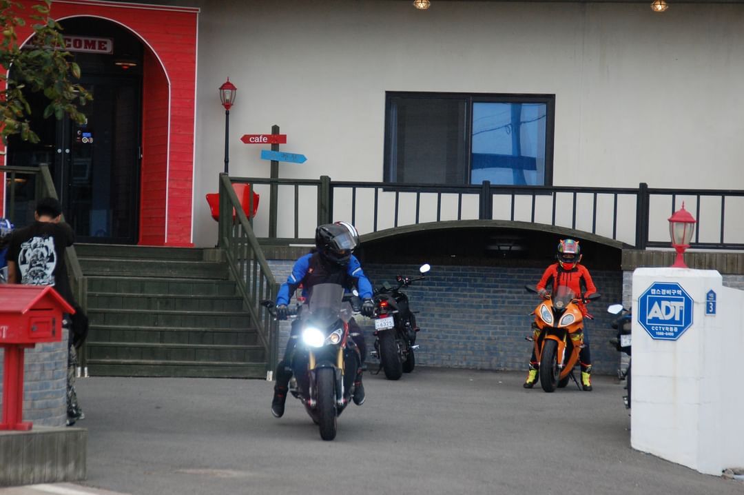 BMW S 1000 R thumb 2