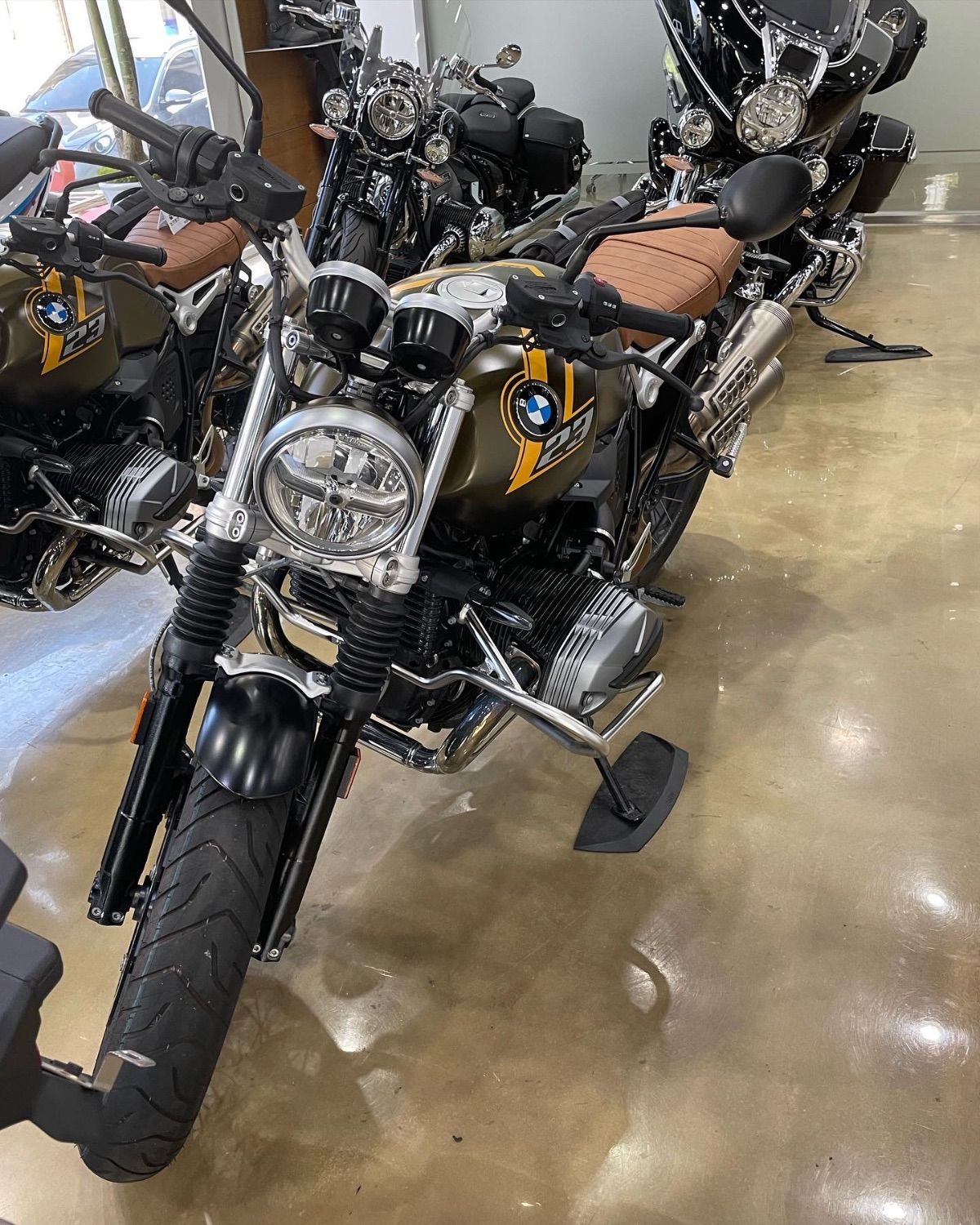 BMW R nine T 스크램블러 2021 카퍼 사진 2