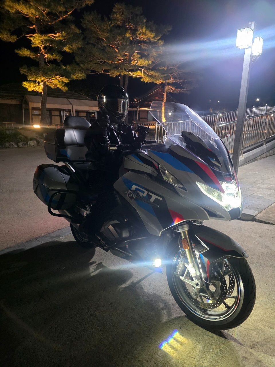 BMW R 1250 RT 2023 실버 사진 2