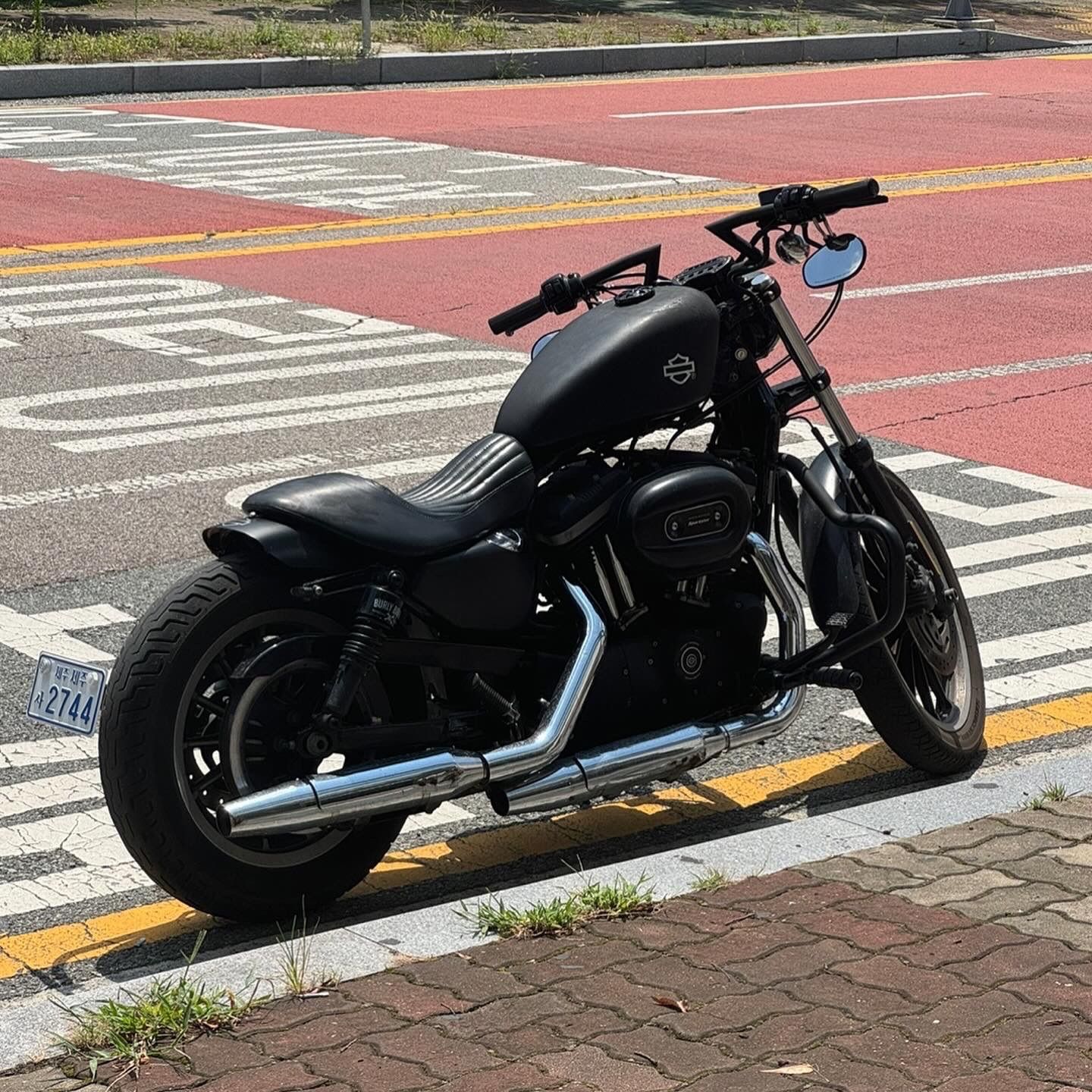 할리데이비슨 883 R 2010 블랙 사진 1