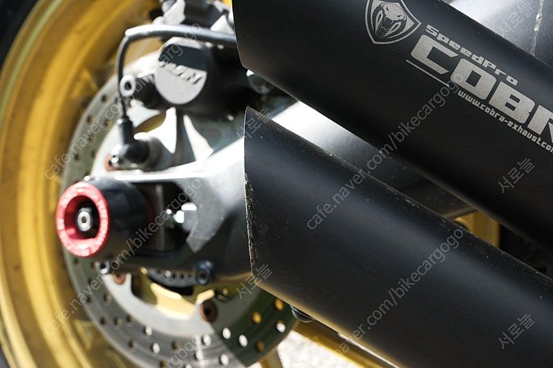 야마하 XSR 900 more