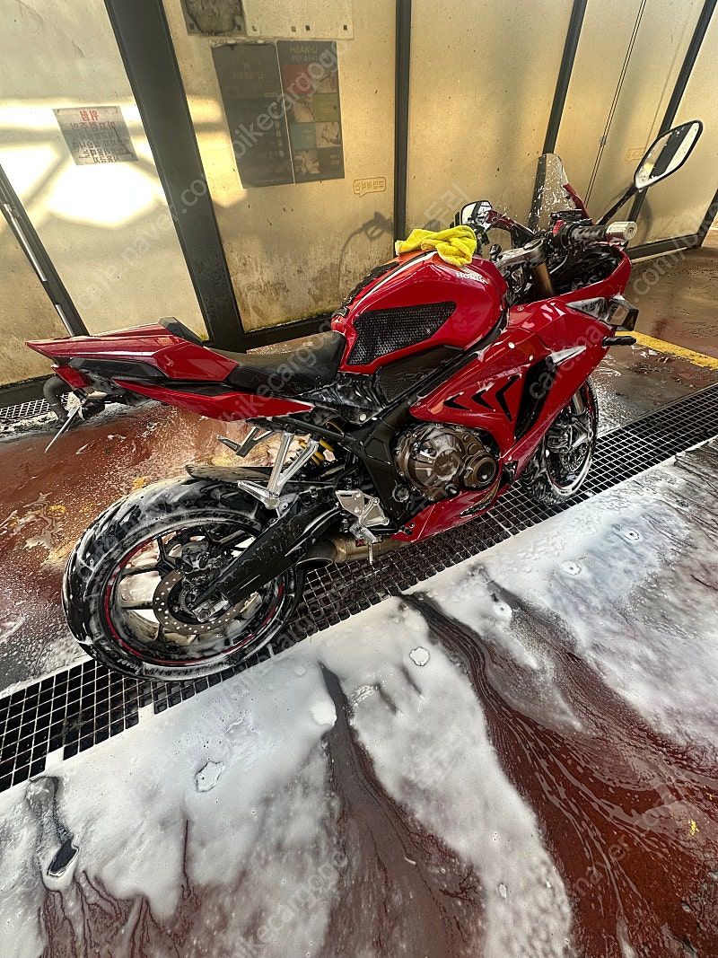 혼다 CBR 650 R MT thumb 2