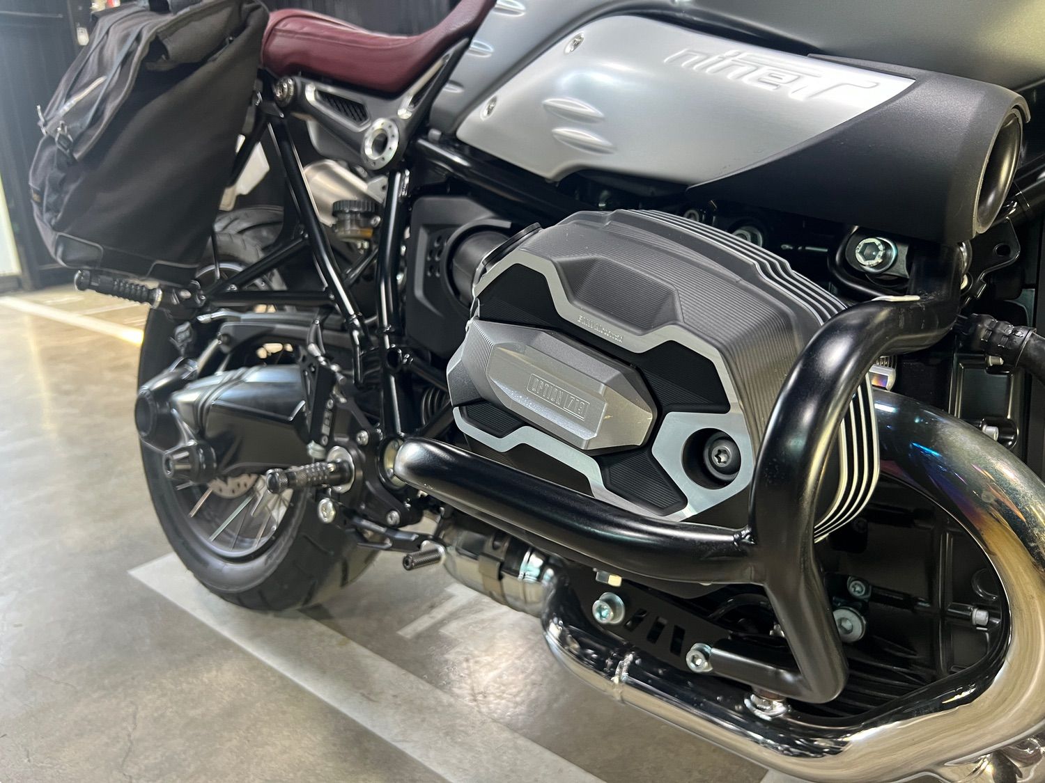BMW R nine T 스크램블러 2023 블랙 사진 7