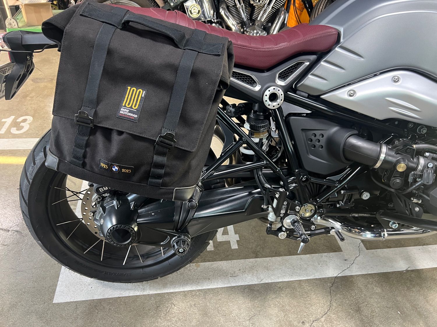 BMW R nine T 스크램블러 2023 블랙 사진 5