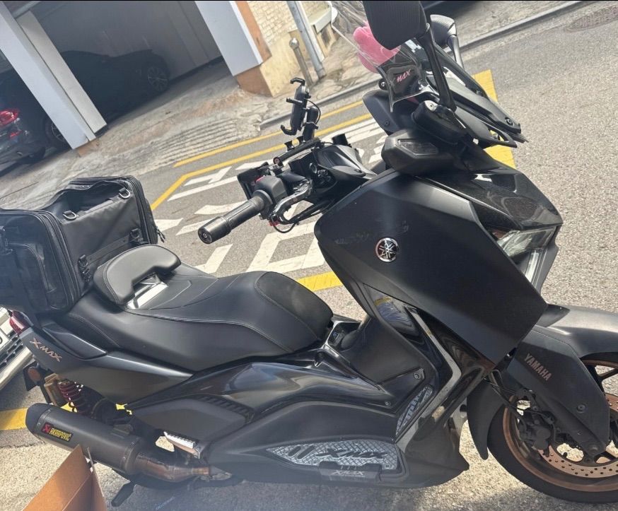 야마하 XMAX 300 ABS thumb 2